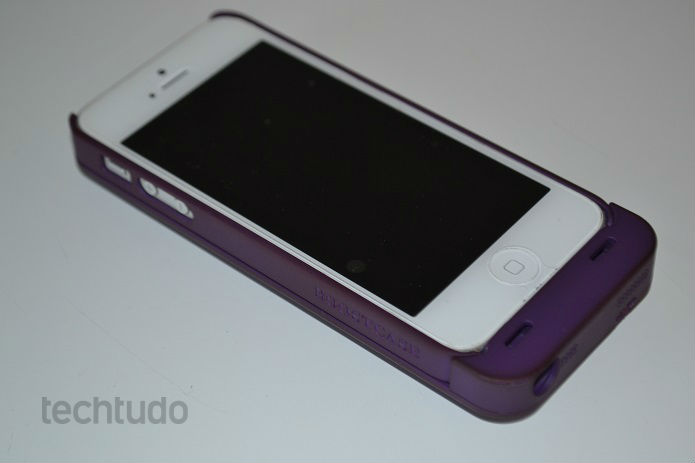 Case funciona muito bem no iPhone 5 (Foto: Thiago Barros/TechTudo)
