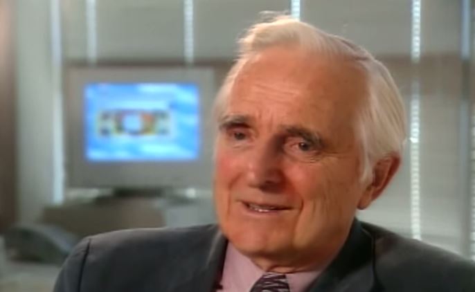 Douglas Engelbart: o criador do mouse (Foto: Reprodu??o/YouTube)
