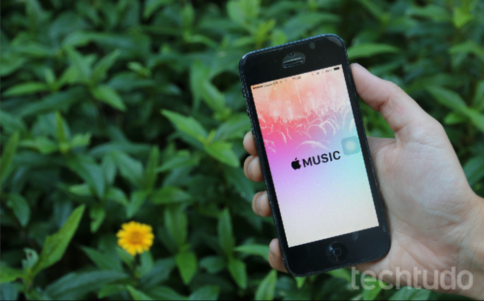 O Compartilhamento Familiar do iOS permite compartilhar a conta do Apple Music (Foto: Maria Clara Pestre/TechTudo)